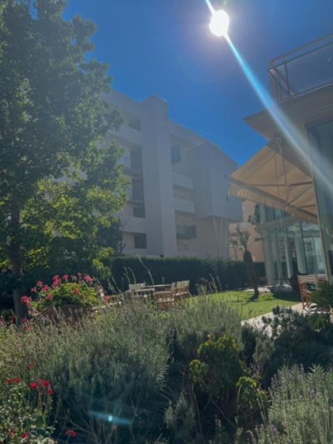 Eco-Apartments La Marineda Roses Exterior photo