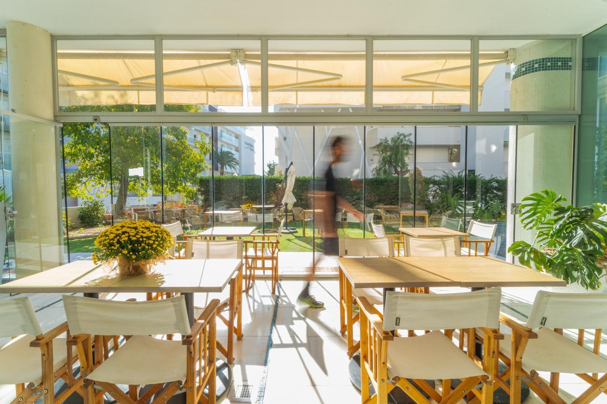 Eco-Apartments La Marineda Roses Exterior photo
